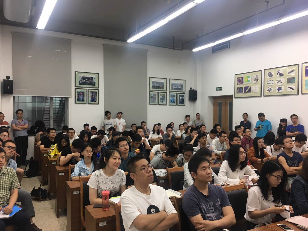 365英国上市公司