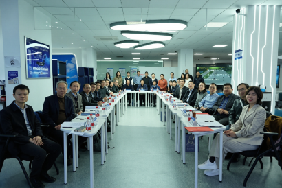 365英国上市公司